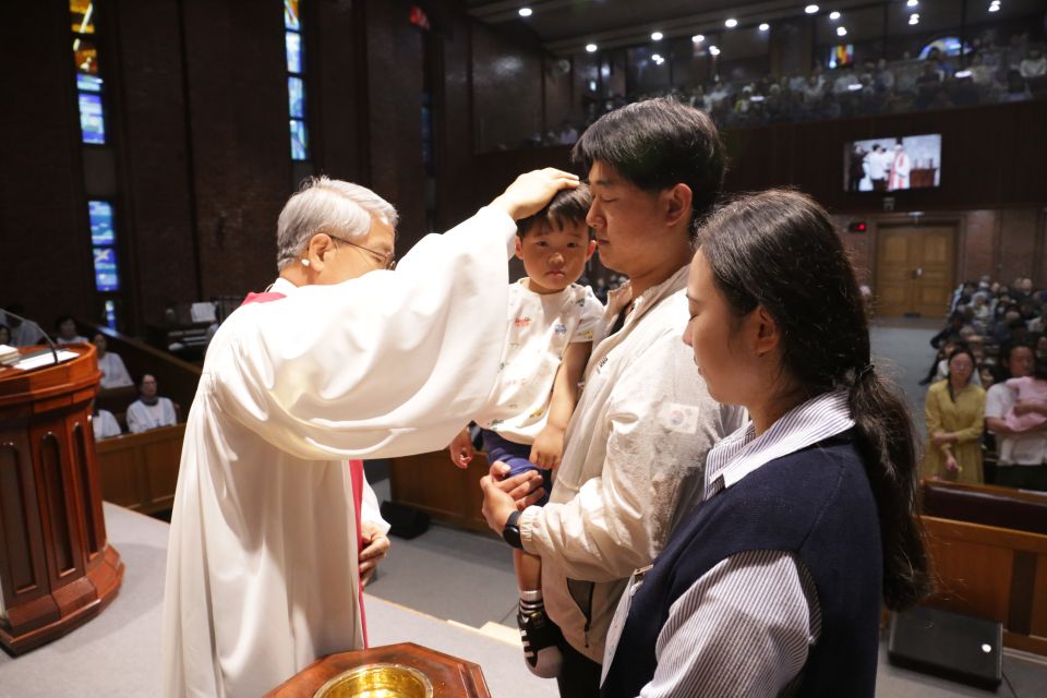 2024 어린이주일(유아.아동세례,출산격려금전달,성찬식) - 5.JPG