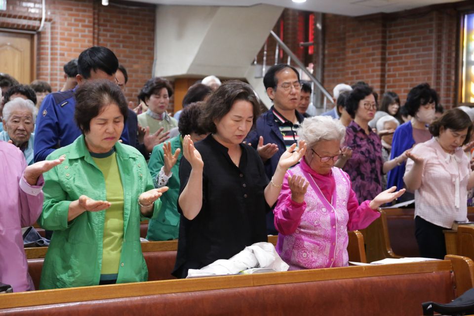 2024 스승의주일(온세대통합예배,교사시상) - 12.JPG