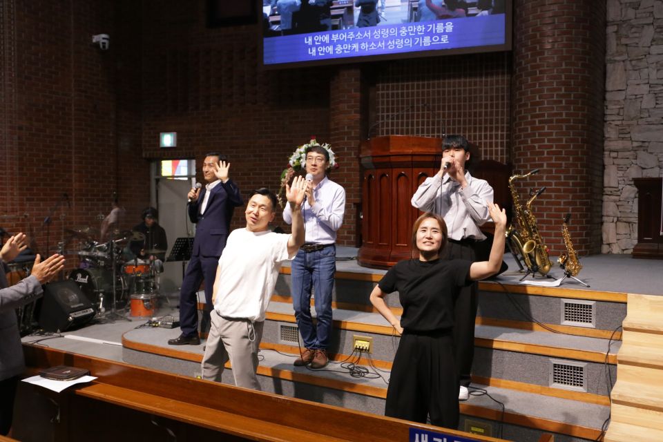 2024 온가족이 함께 하는 CCM 힐링 음악예배 - 2.JPG