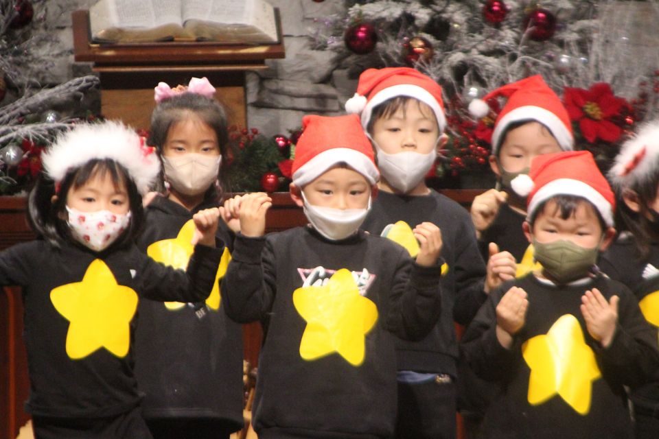 2022 성탄전야축하예배 - IMG_5115.JPG