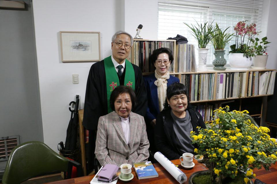 2028-98,99 오순녀,최태희 - 20251026 제98,99호 오순녀,최태희(과수원마을) 액자용.JPG