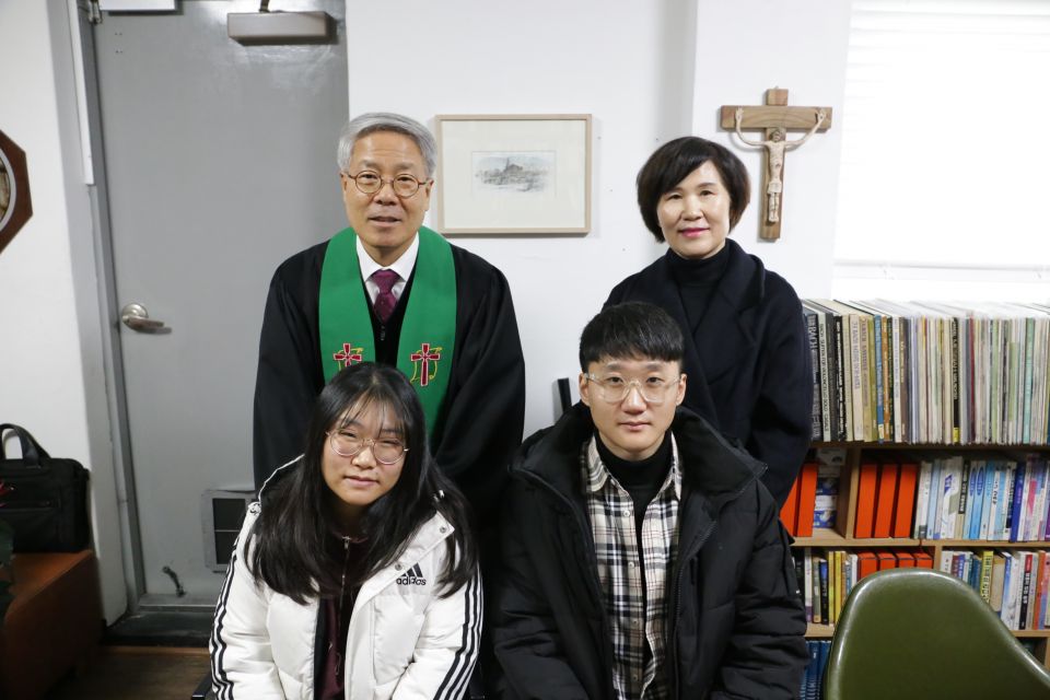 2024-1,2 강민국, 권혜진 - 20240114 제1,2호 강민국,권혜진(들꽃마을) 액자용.JPG