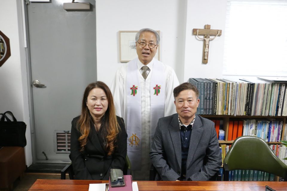 2025-48 김용화 - 20250504 제48호 김용화(숲속마을) 액자용.JPG