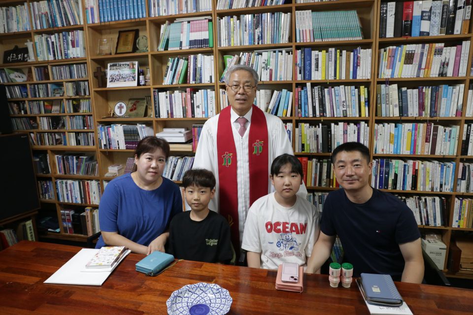 2024-82,83 김영일,이선주 - 20240804 제82,83호 김영일,이선주(들꽃마을) 액자용.JPG